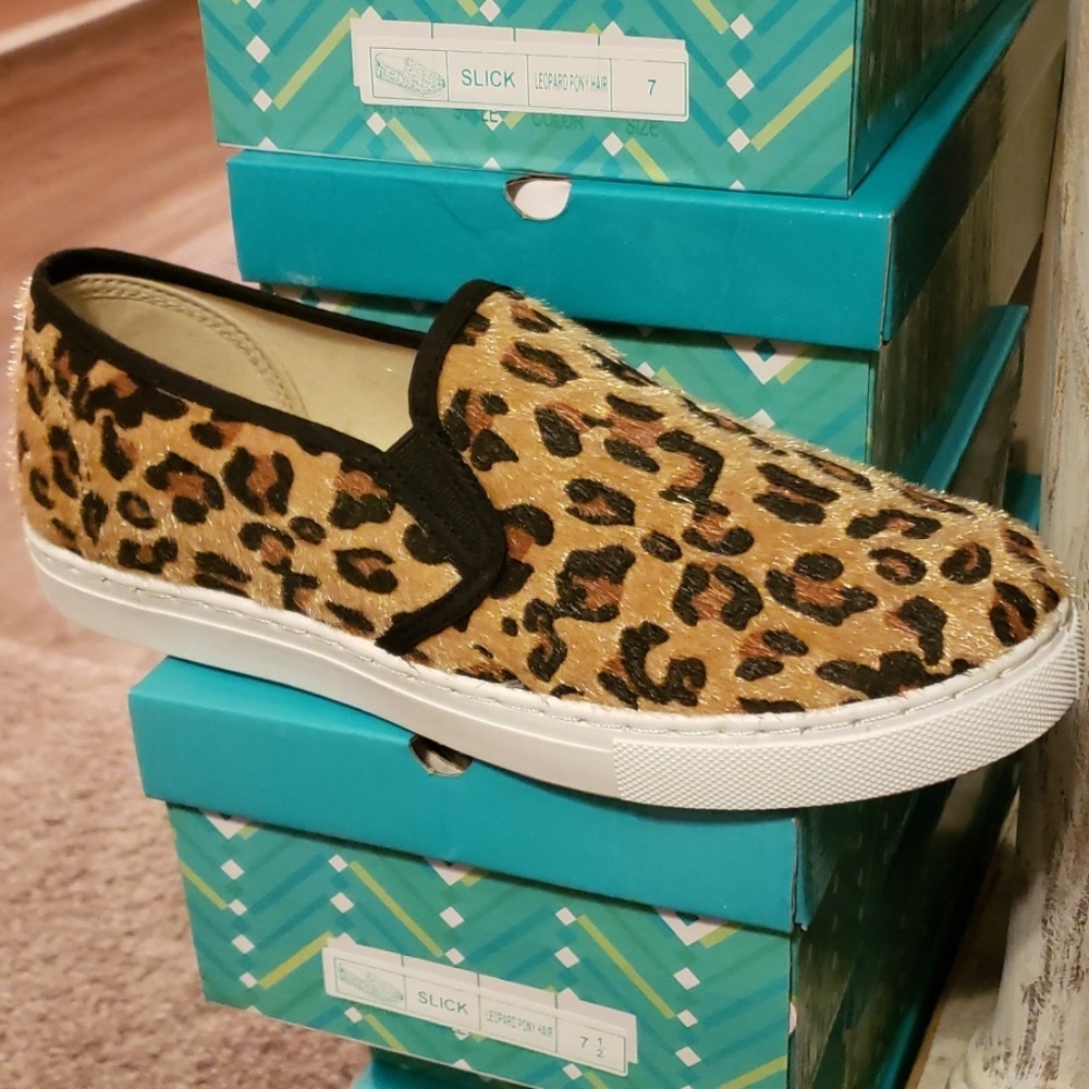 Leopard slip ons